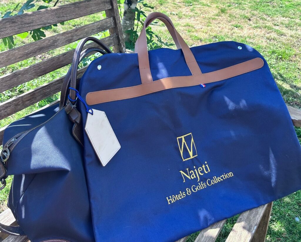 Housse vetements NAJETI
